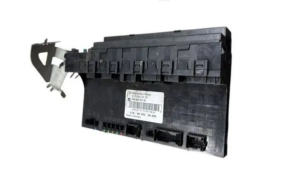 Mercedes-Benz E W211 SAM control unit 2115452101 5DK00804750