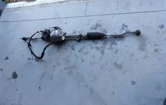 Peugeot 208 Steering rack 6700003117