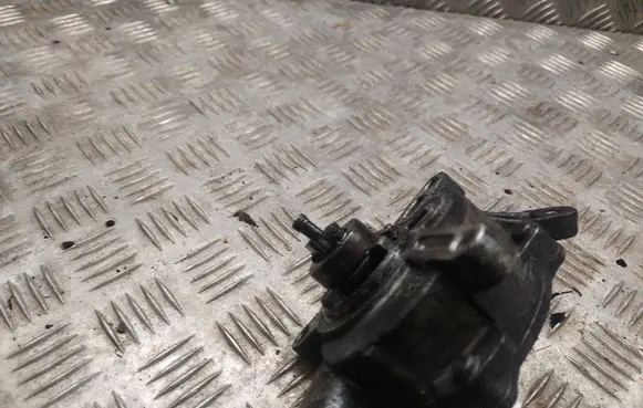 Volvo XC90 Vacuum pump 08669237
