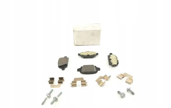 Opel Corsa B Brake pads (rear) 93190218