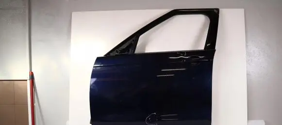 Land Rover Discovery 5 Front door
