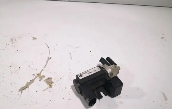Audi A4 S4 B6 8E 8H Turbo solenoid valve