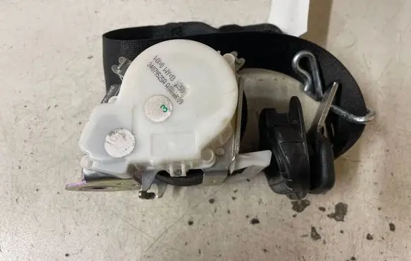 Jaguar XF X250 Front seatbelt 34086312 65695 040879