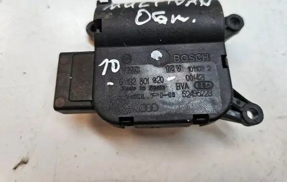 Volkswagen Multivan T5 Air flap motor/actuator 0132801820