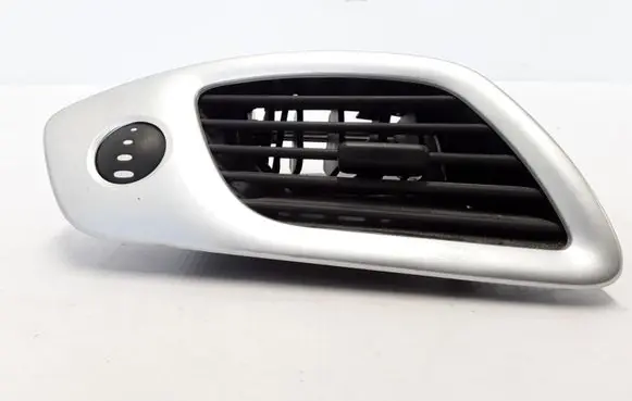 Renault Scenic III - Grand scenic III Dashboard side air vent grill/cover trim 687613350R