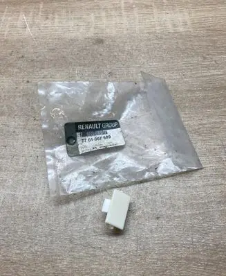 Renault Megane II Other body part 7701057689