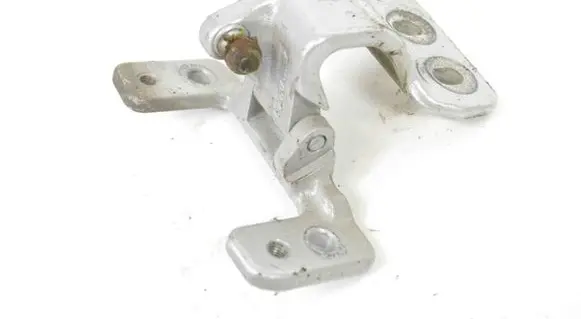 Mercedes-Benz C W204 Tailgate/trunk/boot hinge A204740013