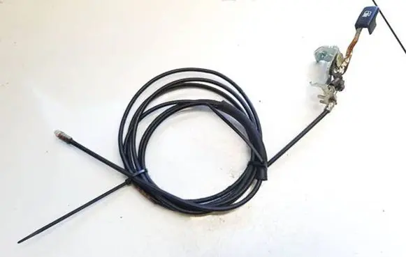 Mitsubishi Pajero Sport I Fuel tank opening switch 