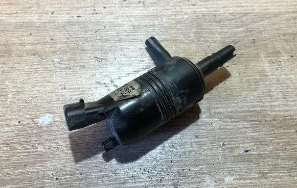 Volkswagen Sharan Windscreen/windshield washer pump
