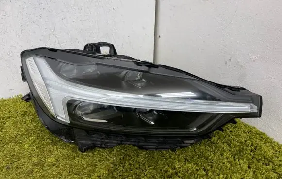 Volvo XC60 Headlight/headlamp 32342515