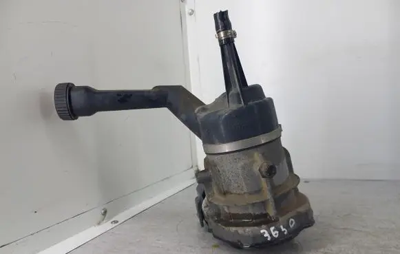 Peugeot 308 Power steering pump 