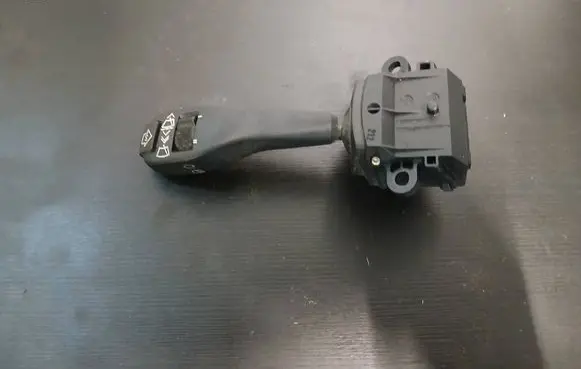 BMW 5 E39 Wiper control stalk 8375407