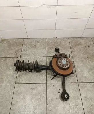 Mercedes-Benz C W204 Front wheel hub spindle knuckle A2043207366 A2043210504