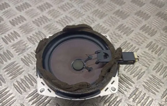 Mitsubishi Lancer Subwoofer speaker MR318621