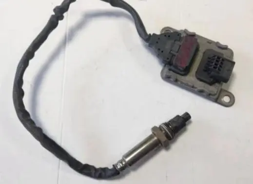 Mercedes-Benz C AMG W205 Lambda probe sensor 0009054704