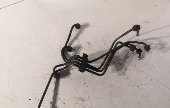 Opel Movano A Fuel injector supply line/pipe 