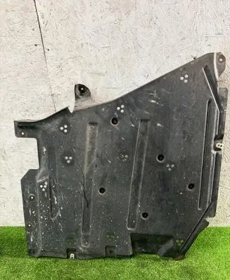 BMW 3 G20 G21 Fuel tank bottom protection 7435569 18231210