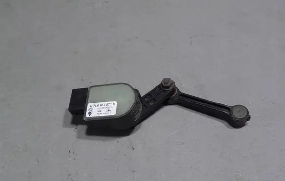 Audi Q7 4L Rear air suspension level height sensor 7L0616571D
