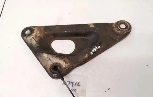 Opel Astra G Engine mounting bracket