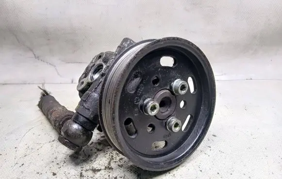 Volkswagen PASSAT B5 Power steering pump 1J0422154B