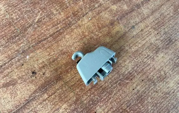 Sun visor clip/hook/bracket