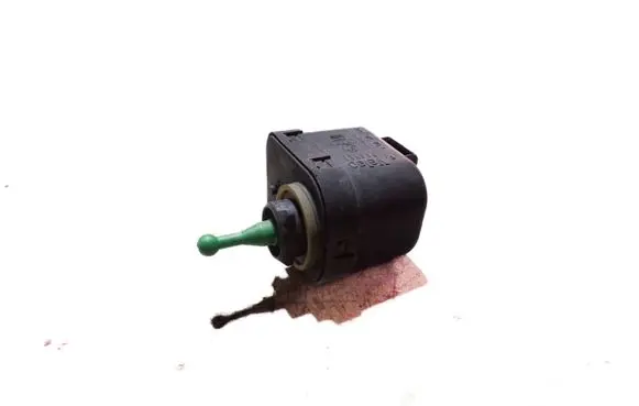 Volkswagen Transporter - Caravelle T4 Headlight level adjustment motor 6K5941295A