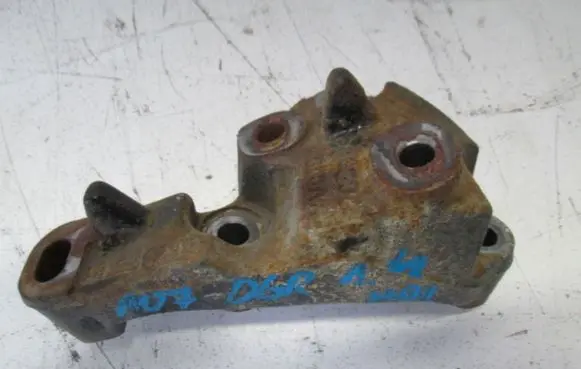Peugeot 107 Engine mount vacuum valve 