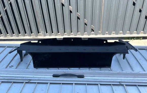 Mitsubishi Outlander Intercooler air channel guide 6400C445