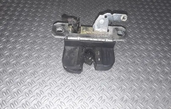 Volkswagen Polo IV 9N3 Tailgate/trunk/boot lock/catch/latch 6Q6827505D