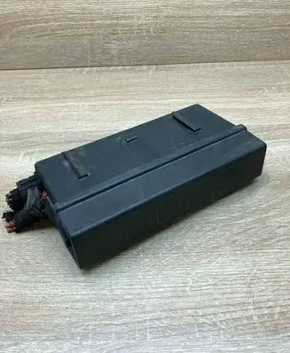 Opel Vectra B Fuse box set 90504296