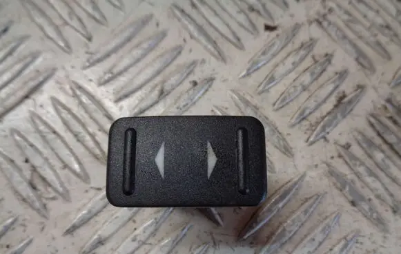Ford Mondeo MK IV Electric window control switch 6M2T14529AD