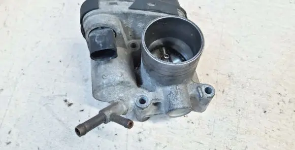 Skoda Fabia Mk1 (6Y) Throttle body valve 047133062 408238 5WS02090