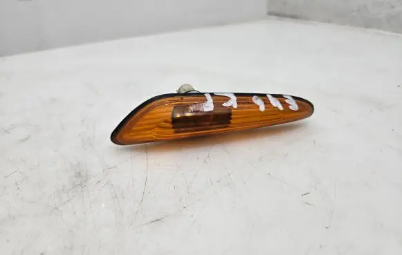 BMW 3 E46 Front fender indicator light 8382104