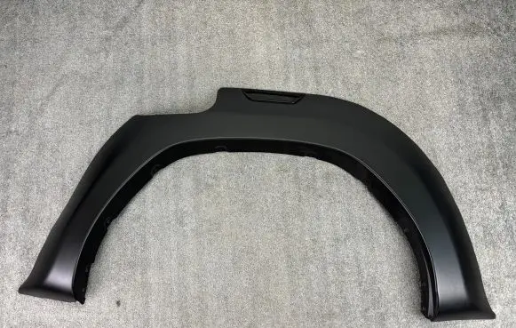 Toyota Hilux VIII Rear arch trim PC403-0K019 L889