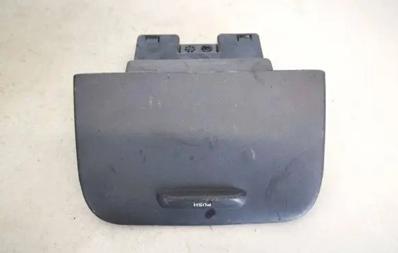 Volvo S70 V70 V70 XC Car ashtray 9158406