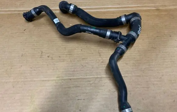 BMW X5 G05 Engine coolant pipe/hose 8678414