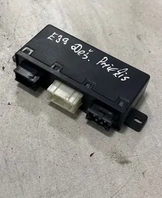 BMW 5 E39 Comfort/convenience module 613569042559 00071067 689667