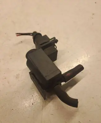 BMW 5 E60 E61 Turbo solenoid valve 2234100 09440401 PA6GF30