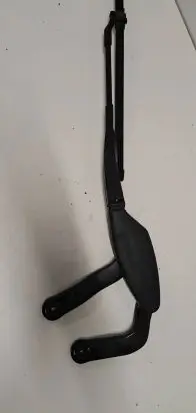 Mercedes-Benz E W211 Front wiper blade arm A2116200444