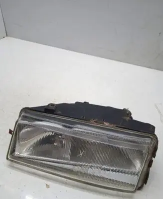 Seat Toledo I (1L) Headlight/headlamp 961573
