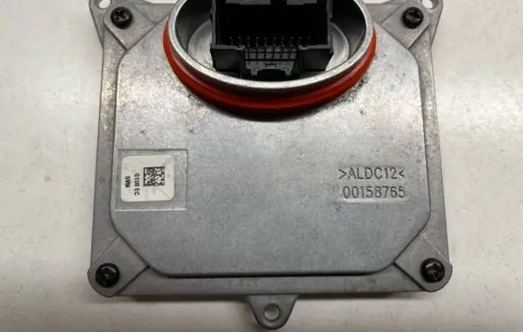 Buick Encore I Headlight ballast module Xenon 00158764 00158765