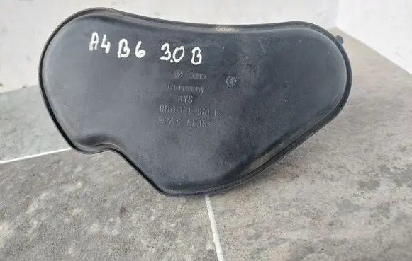 Audi A4 S4 B6 8E 8H Vacuum air tank 8D0131541B