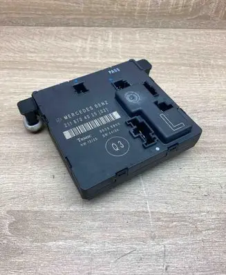 Mercedes-Benz E W211 Door control unit/module 2118704026
