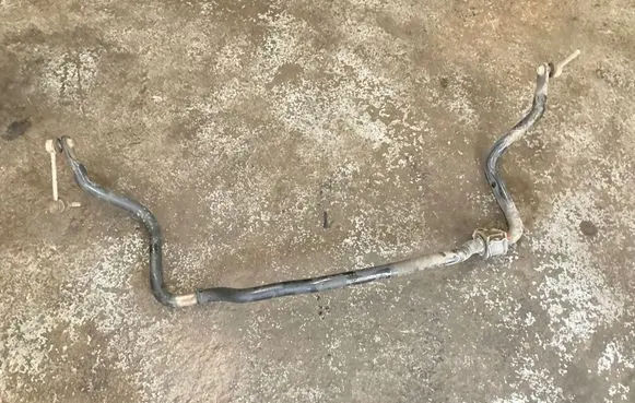Toyota Hilux (AN120, AN130) Front anti-roll bar/sway bar
