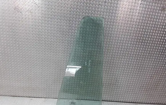 Rear vent window glass