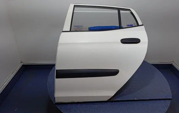 KIA Picanto Rear door