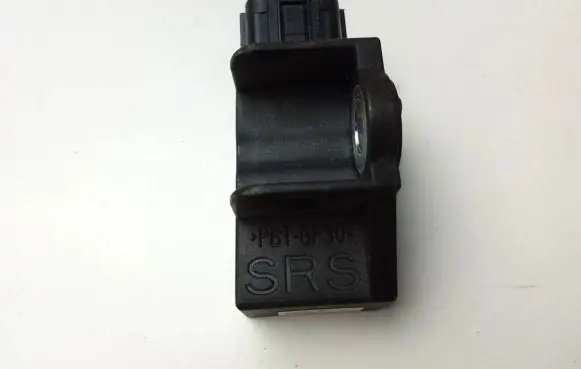 Honda CR-V Bonnet Pedestrian Airbag Actuator 77970T2AA010