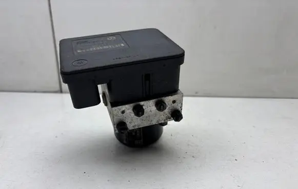 Volkswagen Golf IV ABS Pump 1C0907379M 1J0614517J