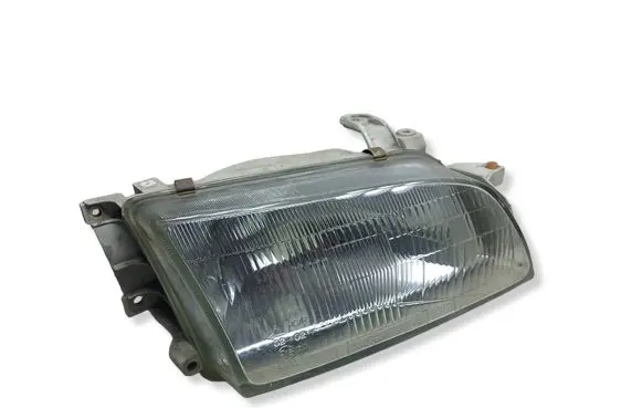 Toyota Carina A60 Headlight/headlamp 147385KASACJA 147385