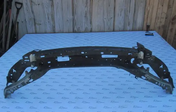 Volvo C30 Radiator support slam panel